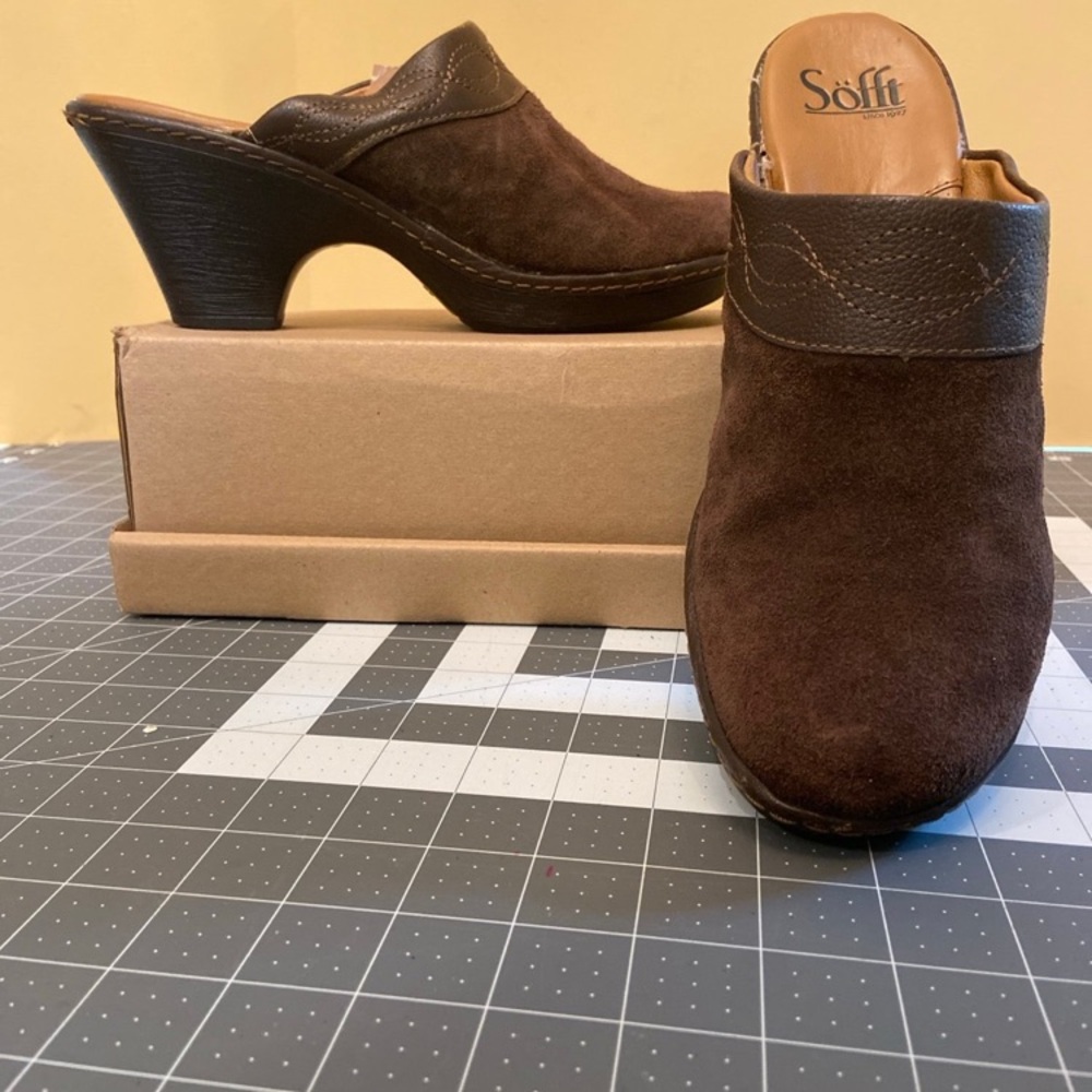 Sofft Women's Dark Brown Suede Mules